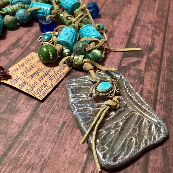 Handmade chunky stone boho statement necklace - Picture 10 of 10